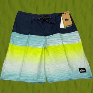 NWT-Quiksilver SZ: 28/14 YouthBoys Everyday Panel Board Shorts Swim Trunks